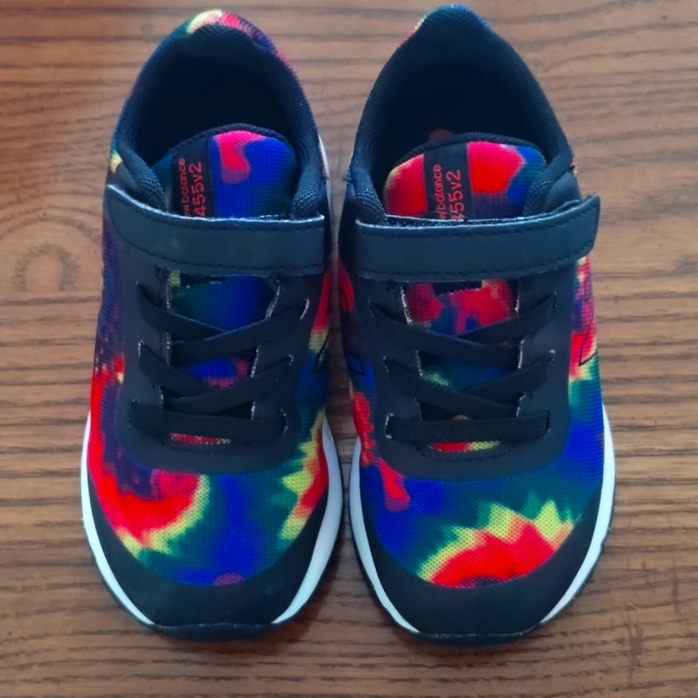 New Balance toddler girls, size 9 sneakers